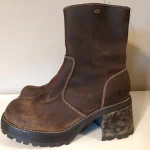Sketchers 90s Chunky Boot